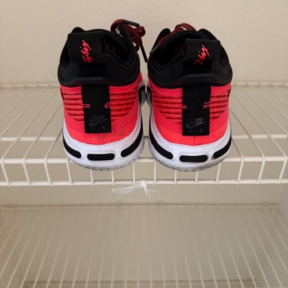 Air Jordan 36 Low Pf Infrared, size M 10.5 - Picture 3 of 6